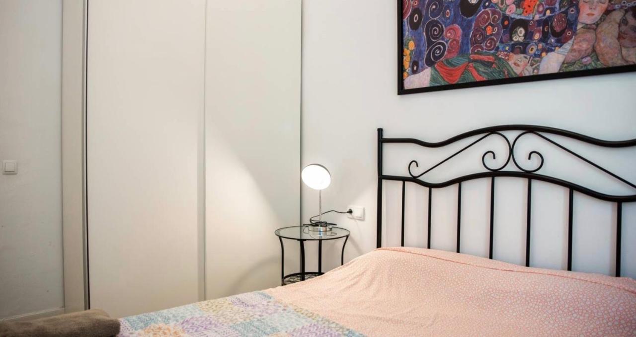 Eixample Apartments - Pova Барселона Екстер'єр фото