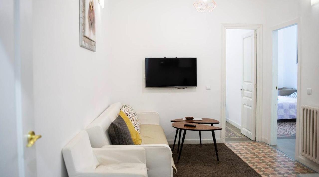 Eixample Apartments - Pova Барселона Екстер'єр фото